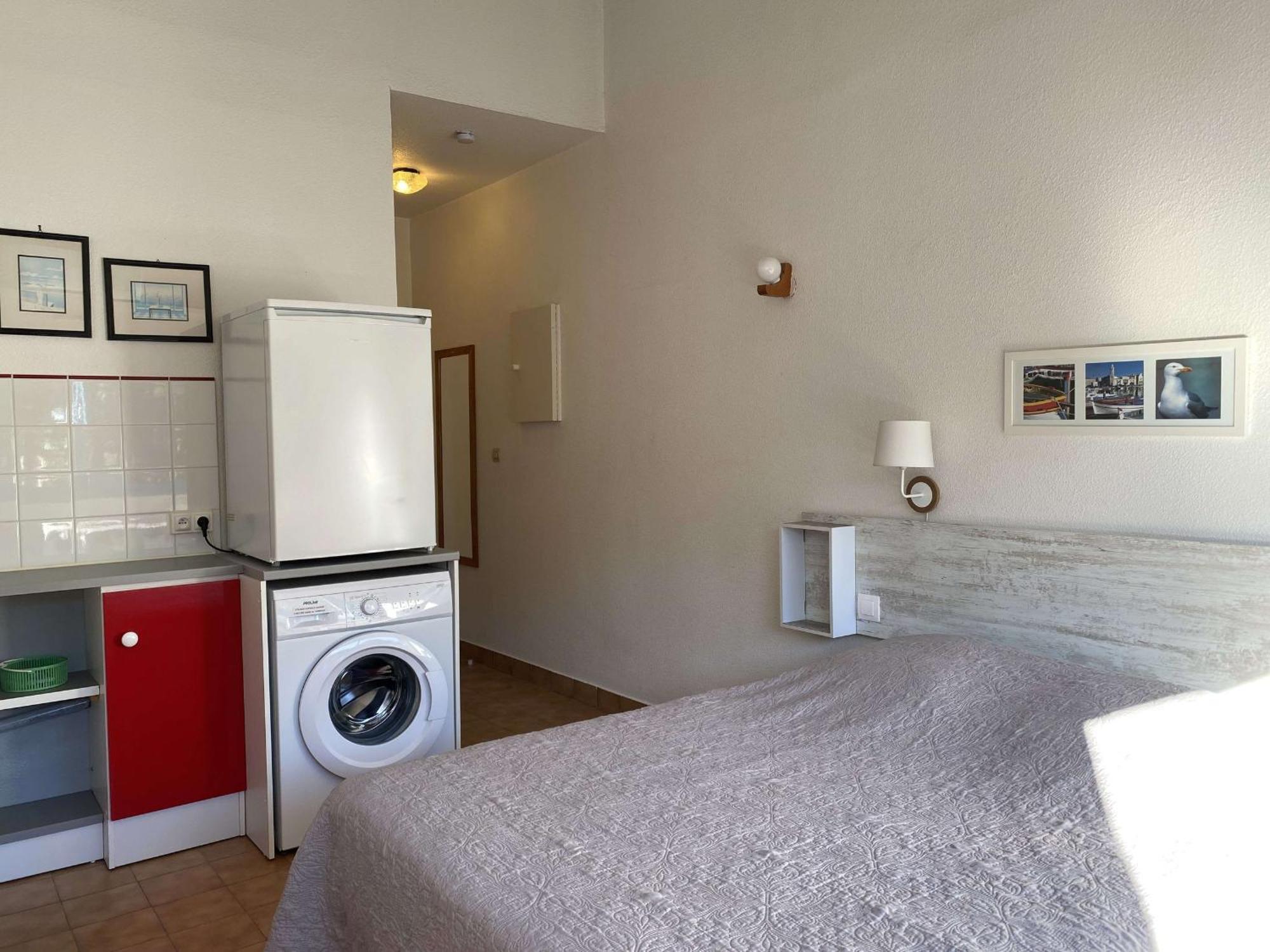 Studio Confort 2* Avec 2 Parkings Prives, Proche Thermes, Calme Et Bien Equipe - Balaruc-Les-Bains - Fr-1-553-114 Exterior photo